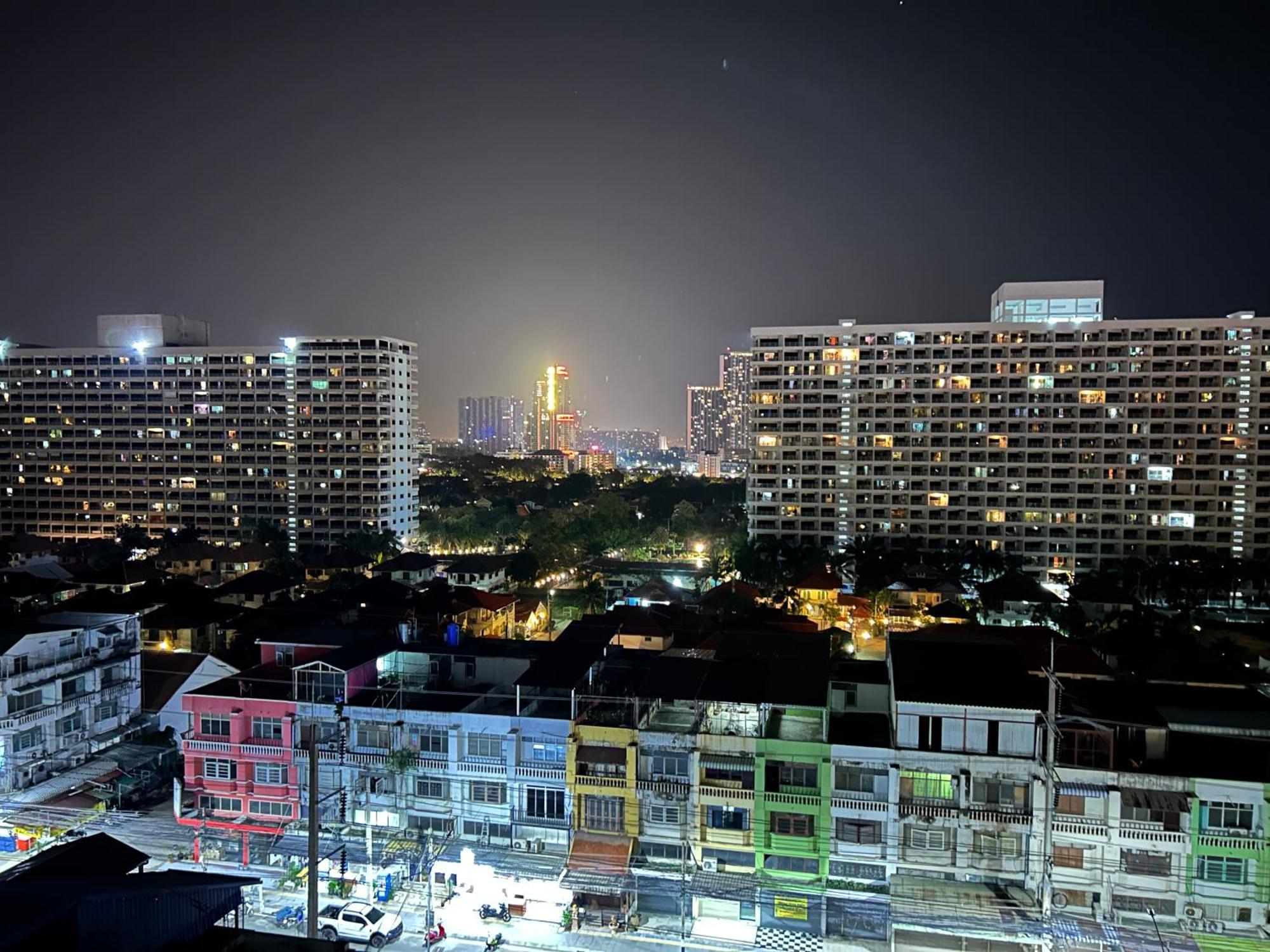Mina 美景公寓酒店 Pattaya Exterior photo